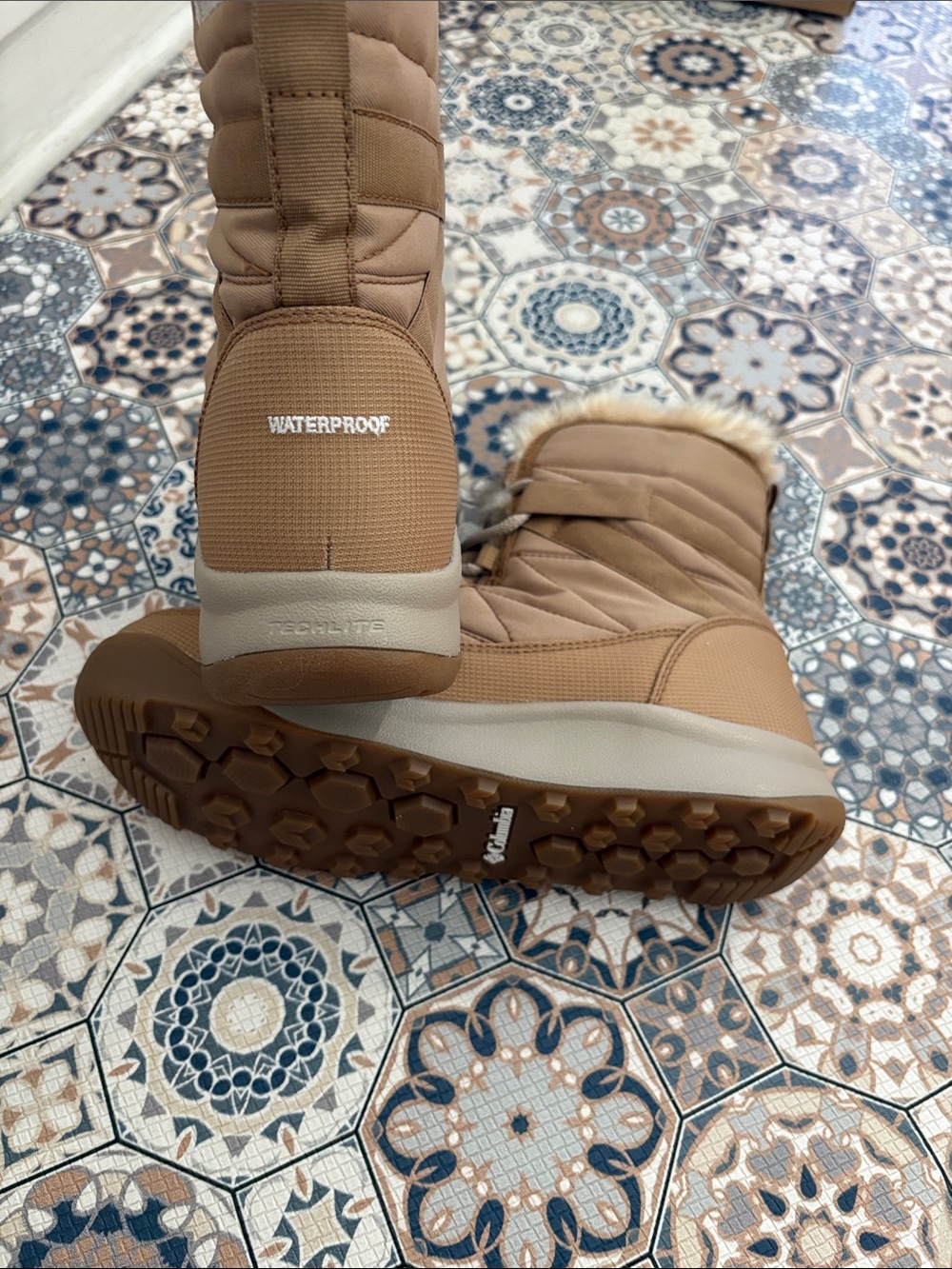 Columbia Women's Minx Shorty Tan Insulated Waterproof Winter Boots size 8 - Picture 5 of 8